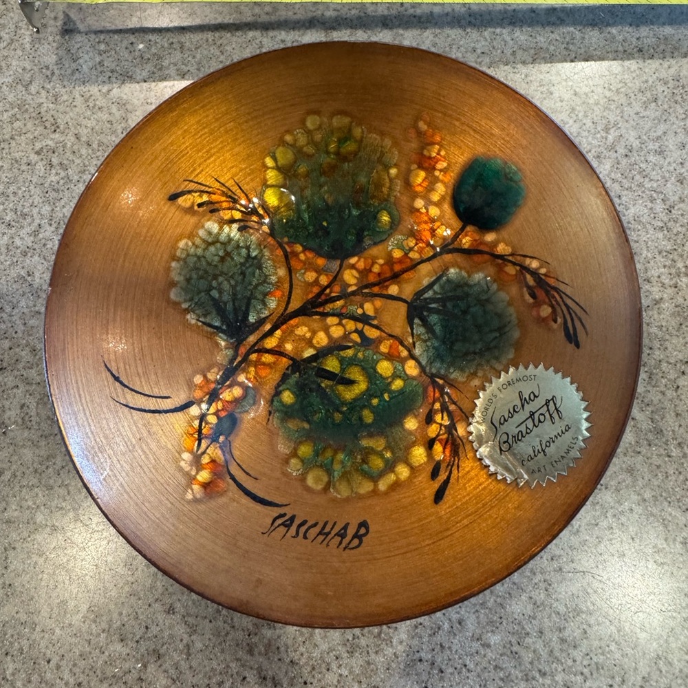 5.5” Sascha Brastoff enamel dish with sticker!